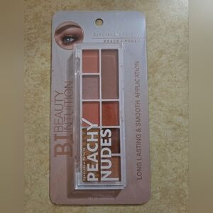 Peachy Nudes Eyeshadow Palette